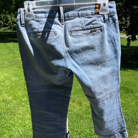 Zaba Di Light Wash Capris Jeans Size 4 - Picture 4 of 6